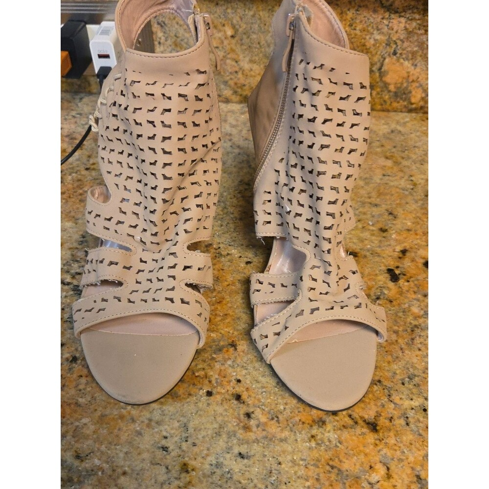Forever 21 Cutout Peep-Toe Heeled Sandals — Beige